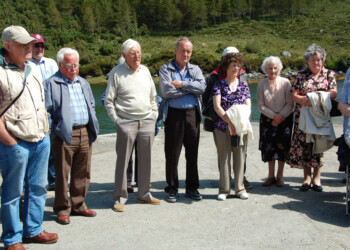 Eiskein 2009 Group standing on paved surface