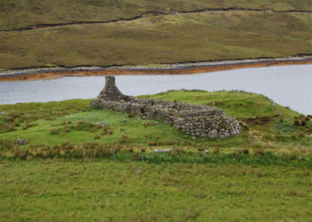SeaforthHead ruins Ruined building by a loch