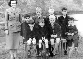 Planasker School 1950: Back Row l-r: Mona Macleod (Teacher) from Urgha, Harris; Kenneth Macdonald, 5 Marvig; John Macleod, 20 Marvig; Kenneth A Macleod, 3 Marvig; William G Macdonald, 5 Marvig Front Row l-r: Roderick Mackinnon, 24 Marvig; Malcolm Macleod, Schoolhouse; Kenneth Macleod, West End, Calbost; Murdo A Macleod, Marvig Class Photo Planasker School 1950